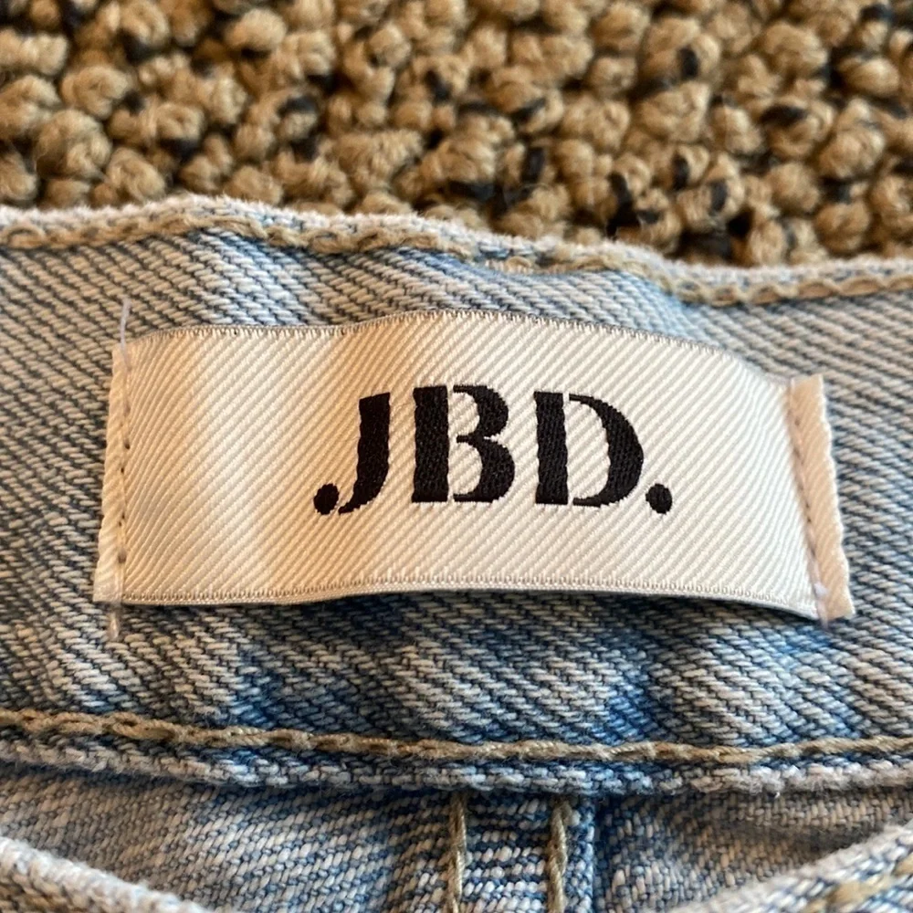 JBD Distressed Light Blue Straight Leg Jeans Size 26 in EUC